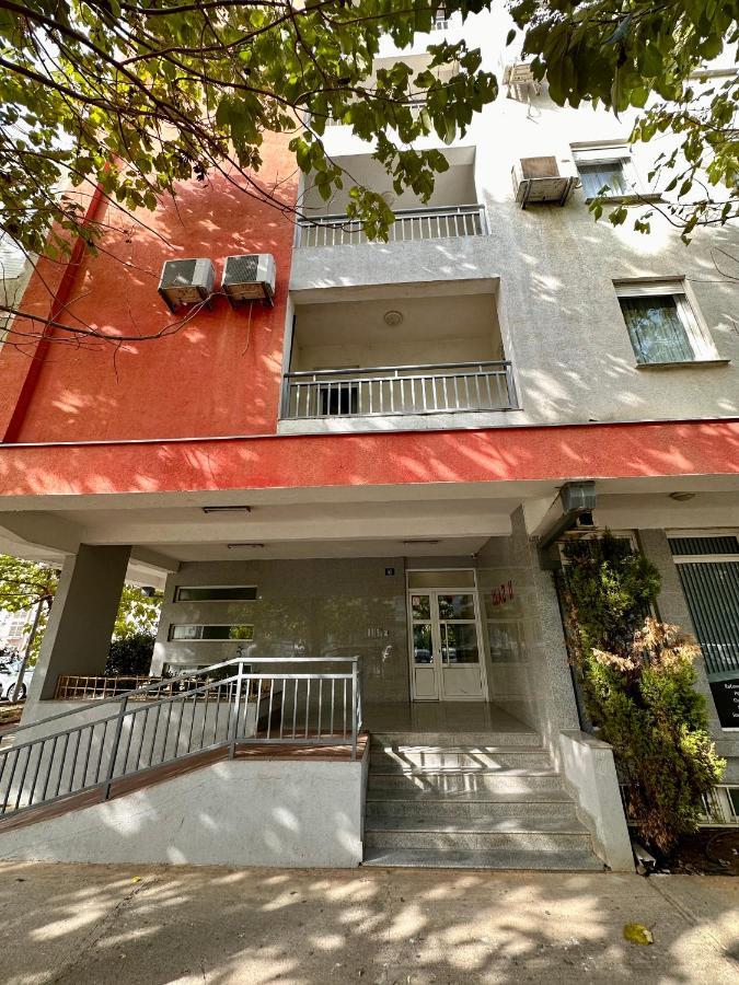Apartman Filip พอดโกริกา ภายนอก รูปภาพ