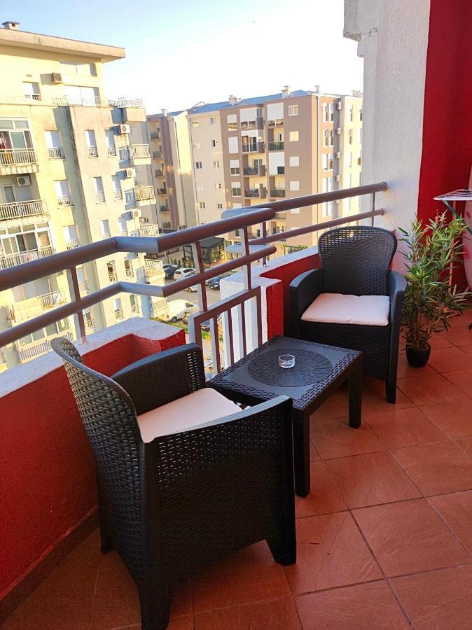 Apartman Filip พอดโกริกา ภายนอก รูปภาพ