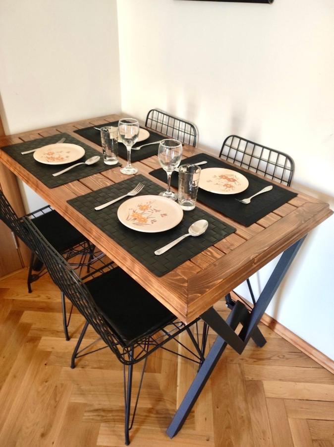 Apartman Filip พอดโกริกา ภายนอก รูปภาพ