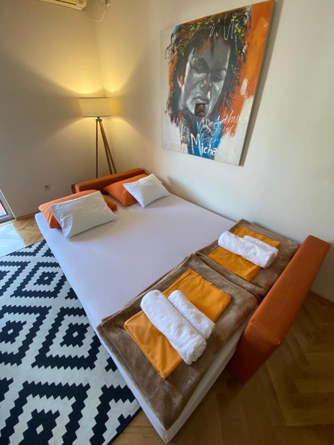 Apartman Filip พอดโกริกา ภายนอก รูปภาพ